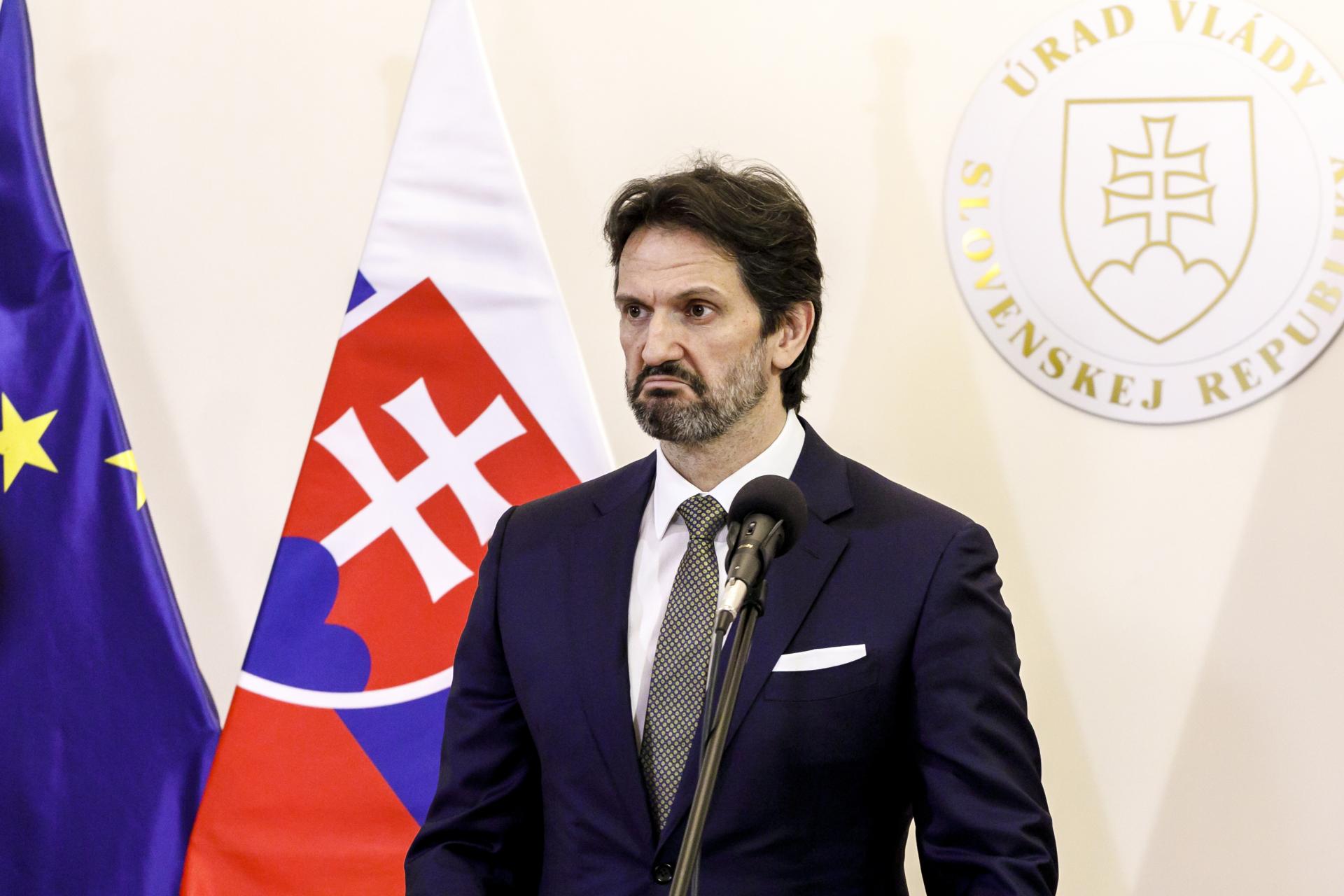 Ropná núdza rozprúdila debatu o dodávkach. Kaliňák povedal, ktoré štáty nám pomôžu a kedy spustia Družbu