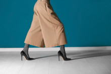 Culottes v sebe sp&aacute;jaj&uacute; eleganciu a pohodlie.