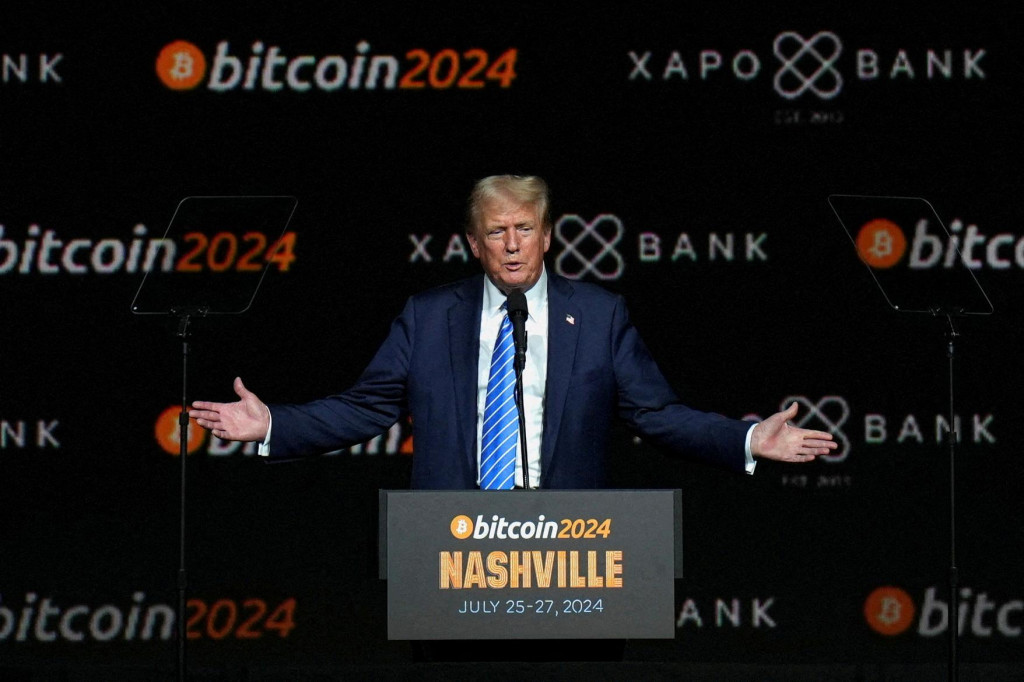 Cena Bitcoinu reagovala na zru&scaron;enie a op&auml;tovn&eacute; zavedenie ciel v USA americk&yacute;m prezidentom Donaldom Trumpom. FOTO: Reuters