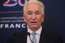 Na arch&iacute;vnej sn&iacute;mke zo 4. decembra 2026 americk&yacute; veľvyslanec vo Franc&uacute;zsku Charles Kushner. FOTO: TASR/AP