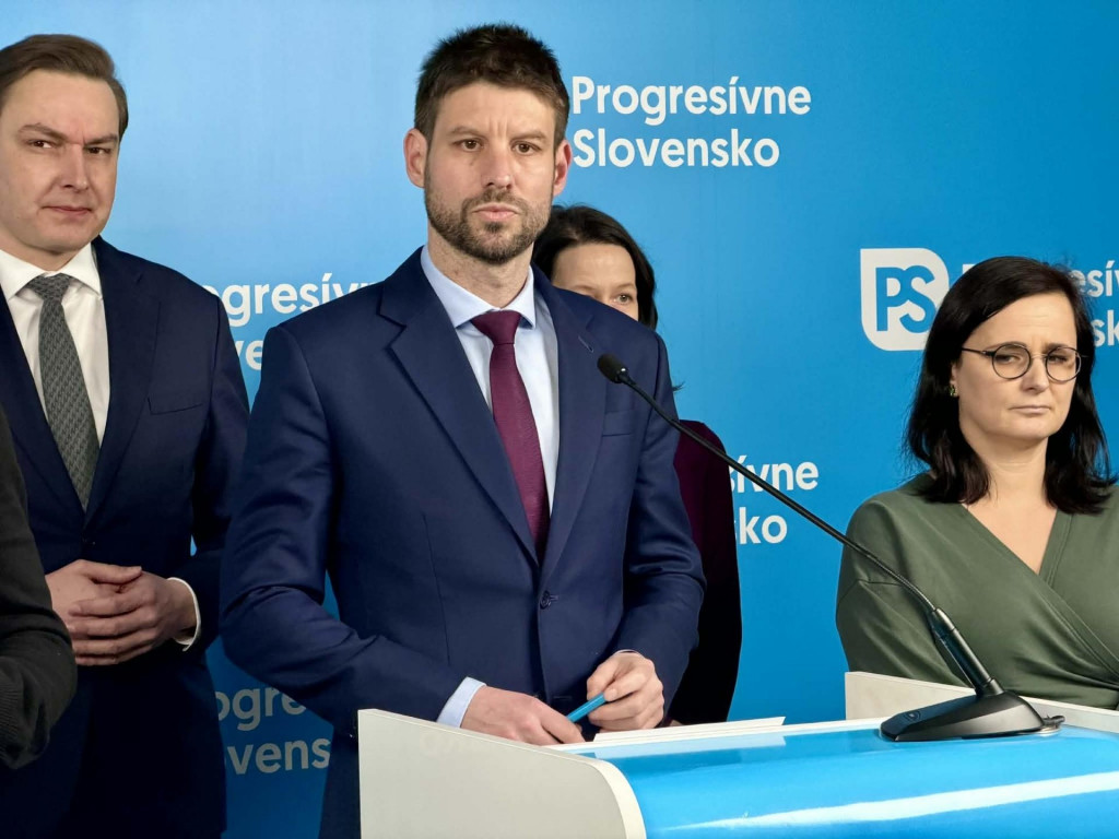 Poslanci Progres&iacute;vneho Slovenska. FOTO: HN/Akos Cs&eacute;pl&ouml;