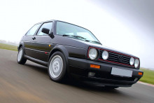 Ak&eacute; modely &aacute;ut m&ocirc;žu byť vďaka poklesu ich cien vhodnou pr&iacute;ležitosťou, ako začať s investovan&iacute;m do automobilov&yacute;ch klas&iacute;k?