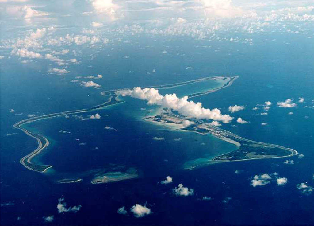 Diego Garcia, najv&auml;č&scaron;&iacute; ostrov v s&uacute;ostrov&iacute; Čagos a miesto, kde sa nach&aacute;dza v&yacute;znamn&aacute; vojensk&aacute; z&aacute;kladňa Spojen&yacute;ch &scaron;t&aacute;tov. FOTO: Reuters