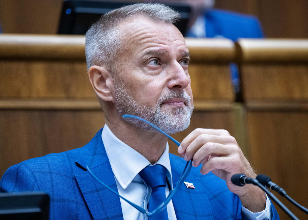 Predseda parlamentu Richard Ra&scaron;i (Hlas-SD). FOTO: TASR/Jakub Kotian