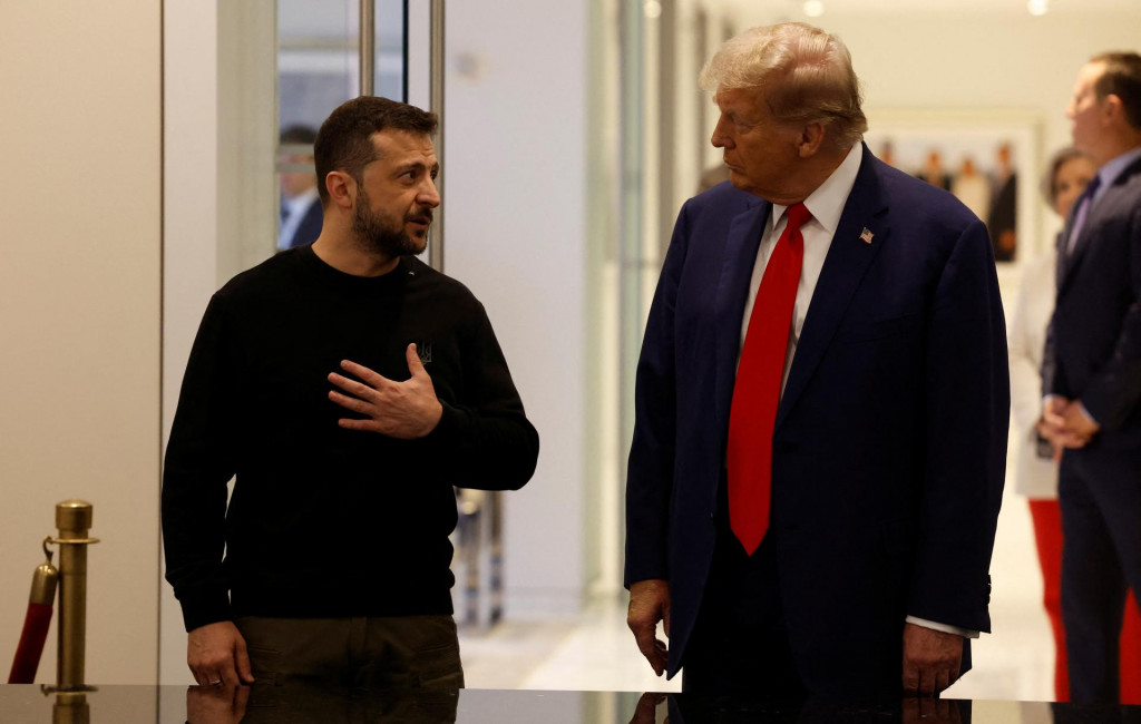 Ukrajinsk&yacute; prezident Volodymyr Zelenskyj a prezident Spojen&yacute;ch &scaron;t&aacute;tov Donald Trump. FOTO: Reuters