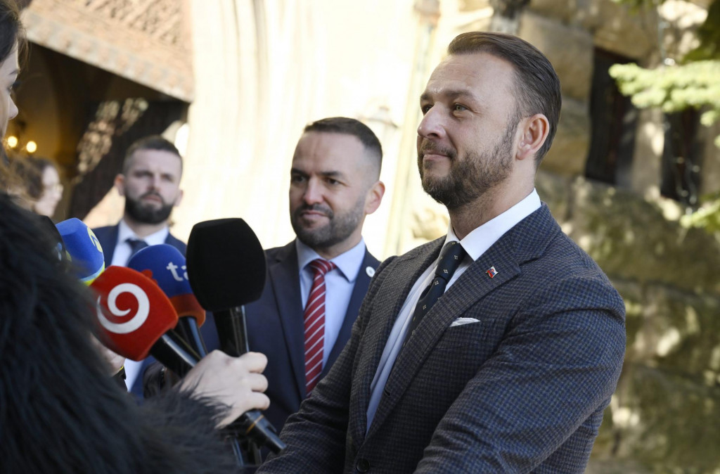 Na sn&iacute;mke minister vn&uacute;tra Mat&uacute;&scaron; &Scaron;utaj E&scaron;tok. FOTO: TASR/Pavel Neubauer