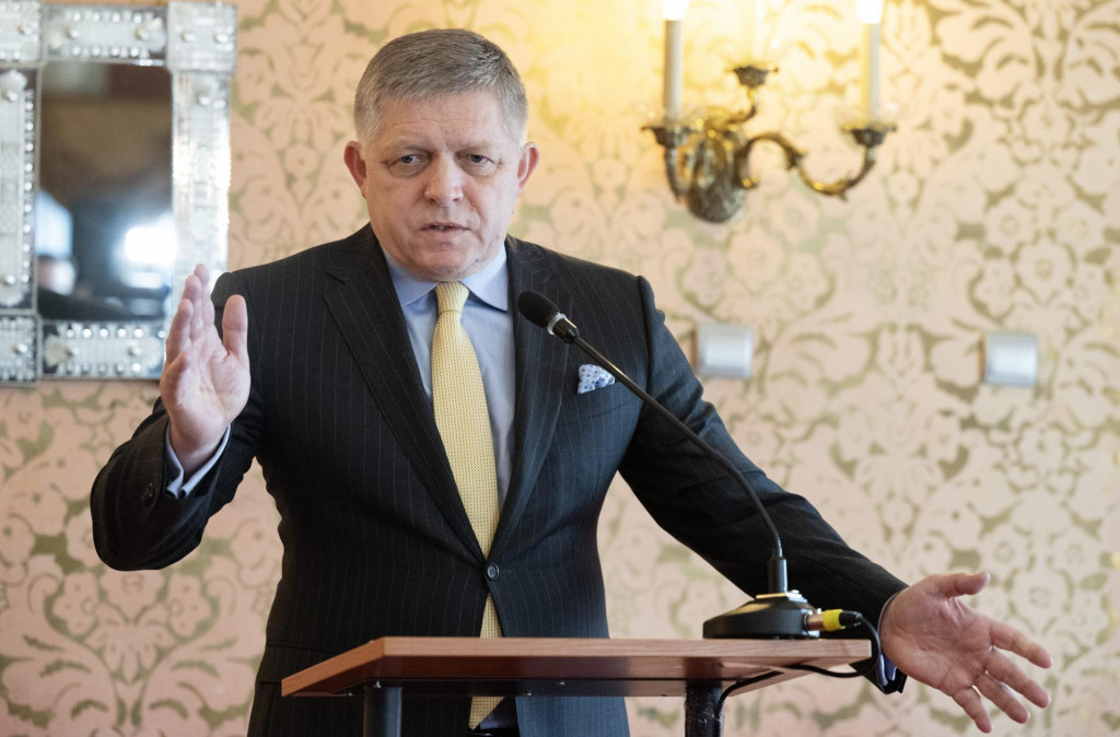 Predseda vl&aacute;dy Robert Fico (Smer-SD). FOTO: TASR/Pavel Neubauer