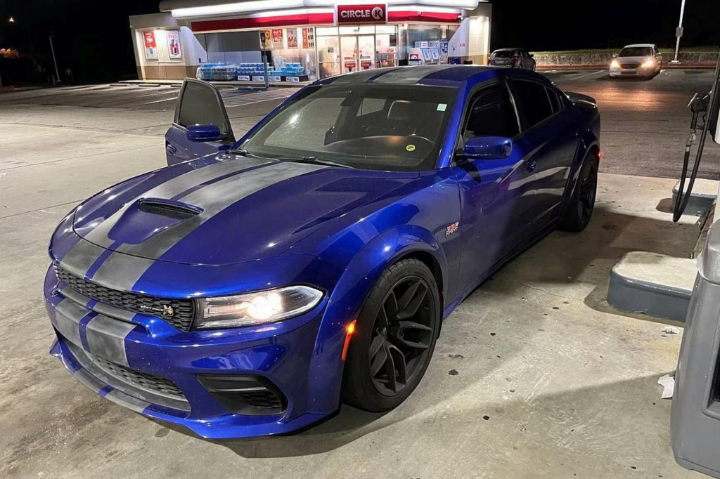6680883