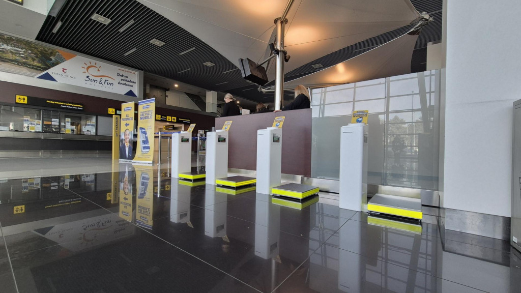 Nov&eacute; kiosky na bratislavskom letisku. FOTO: Letisko M. R. &Scaron;tef&aacute;nika