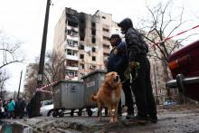 Ukrajina je už &scaron;tyri roky zmietan&aacute; rusk&yacute;m &uacute;tokom. FOTO: TASR/AP