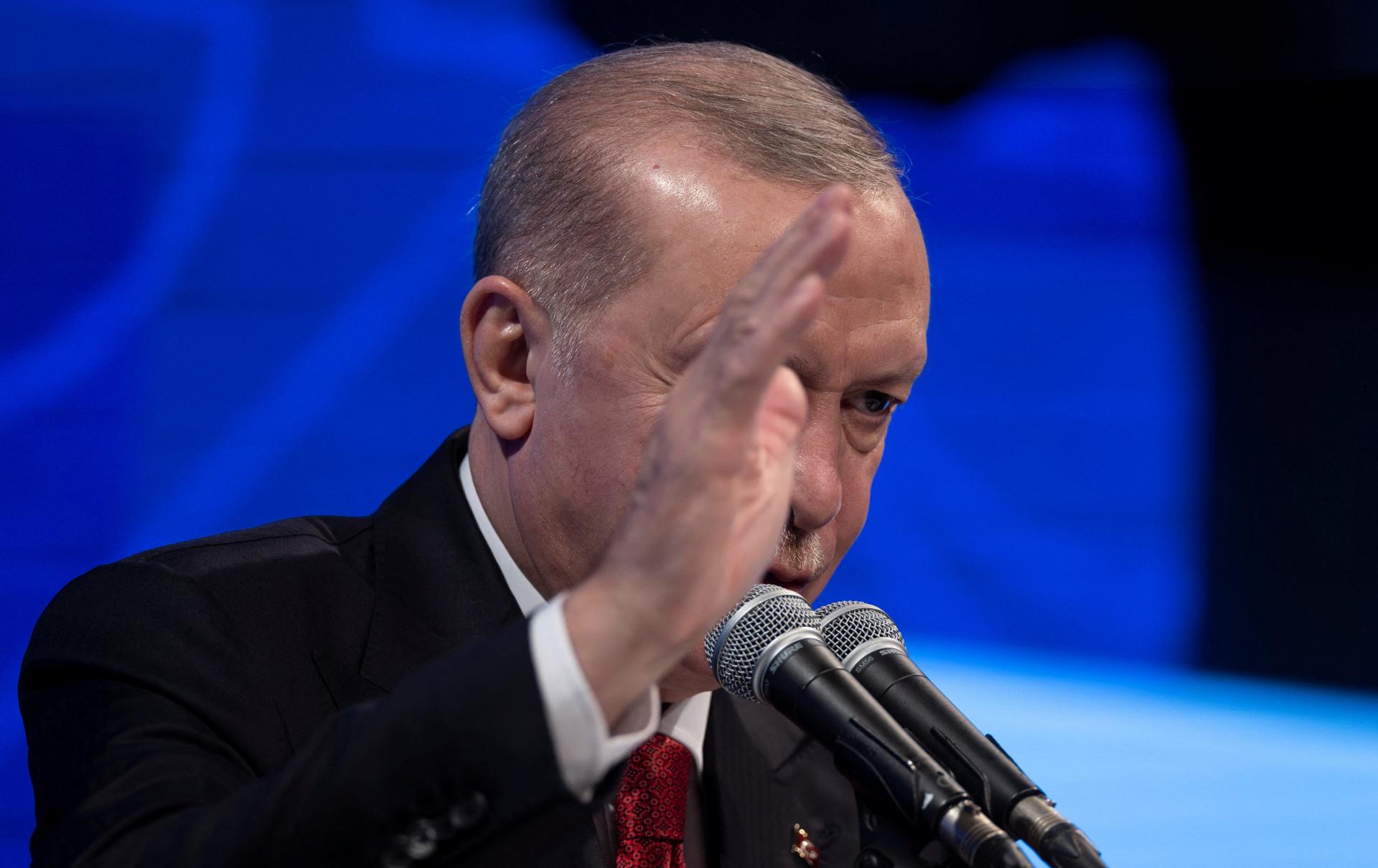 Erdogan označil iránske útoky na krajiny Perzského zálivu za neakceptovateľné