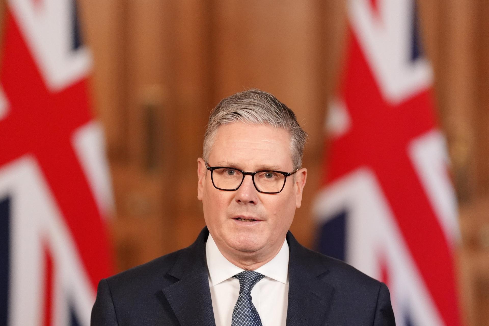 Britské lietadlá sa zapojili do akcie na Blízkom východe. Musíme zabrániť ďalšej eskalácii, vyhlásil Starmer