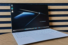 Asus ExpertBook Ultra. FOTO: HN/Richard Prutkay