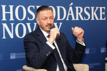 Na sn&iacute;mke je prezident Finančnej spr&aacute;vy Jozef Kiss na ne&aacute;vnom HN Clube pod n&aacute;zvom Dane 2026.

FOTO: HN/Peter Mayer