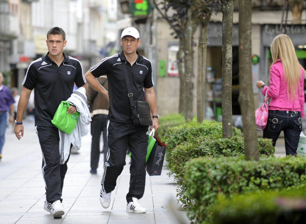 Miroslav H&yacute;ll (vpravo) počas p&ocirc;sobenia v Artmedii Bratislava. FOTO: TASR/Pavel Neubauer