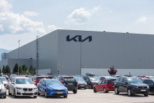 Automobilka Kia m&aacute; v du&aacute;lnom vzdel&aacute;van&iacute; aktu&aacute;lne 76 žiakov. FOTO: TASR/D. Stehl&iacute;k