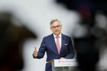 Eurokomis&aacute;r pre migr&aacute;ciu Magnus Brunner. FOTO: REUTERS