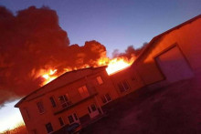 Požiar konzerv&aacute;rne v Moravskom Sv&auml;tom J&aacute;ne. FOTO: FB/Hasičsk&yacute; a z&aacute;chrann&yacute; zbor