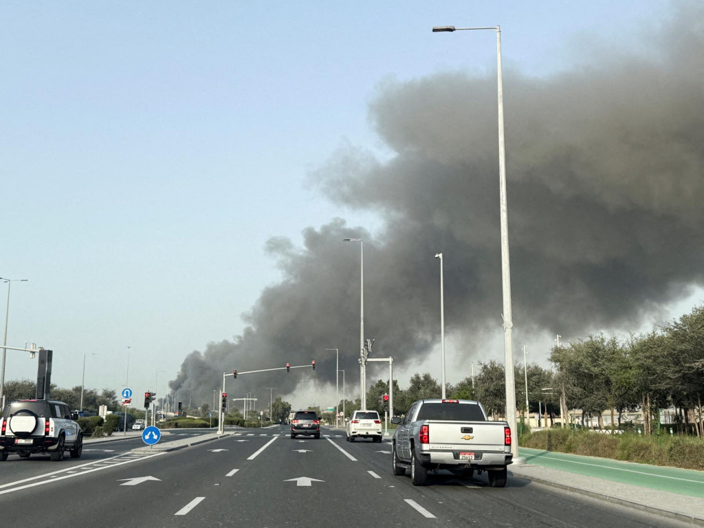 Dym v Ab&uacute; Zab&iacute;. FOTO: Reuters