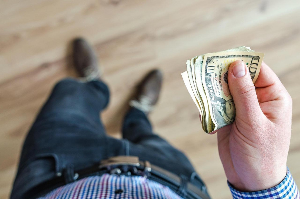 Pr&iacute;rastok bohatstva, ktor&yacute; miliard&aacute;ri z&iacute;skali za posledn&yacute; rok, by stačil na to, aby každ&yacute; človek na svete dostal 250 dol&aacute;rov. FOTO: Pixabay