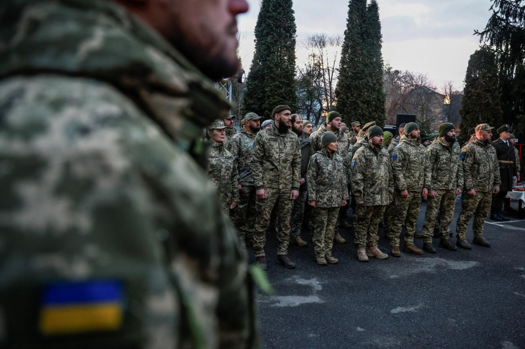 Ukrajinsk&iacute; vojaci. FOTO: REUTERS