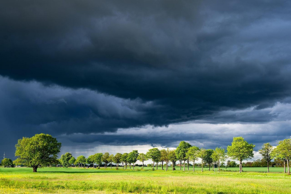Klimatick&yacute; bič opisuje r&yacute;chle prechody z jedn&eacute;ho typu extr&eacute;mneho počasia do druh&eacute;ho. FOTO: Pixabay