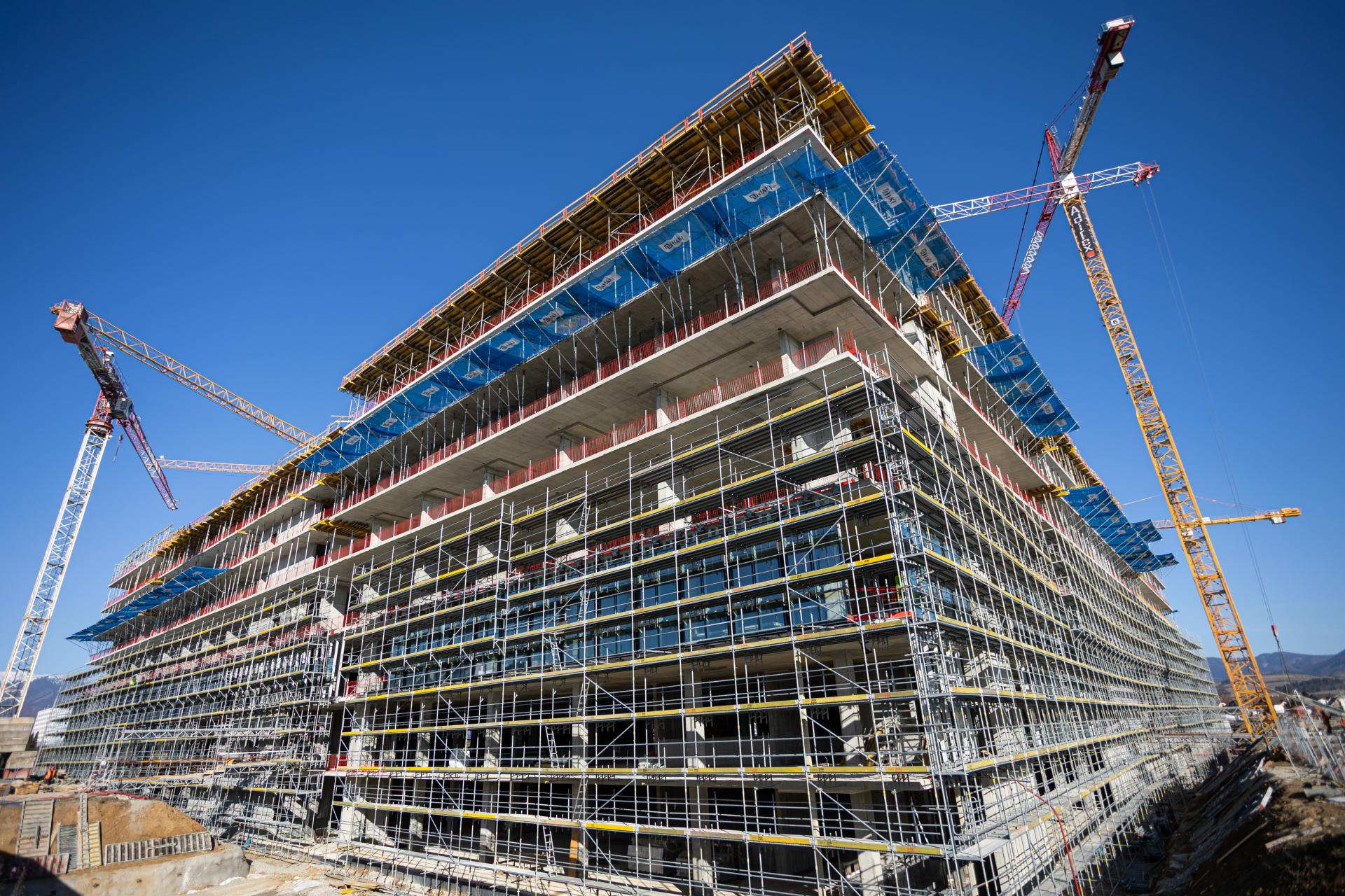 Stavebná produkcia Slovenska v januári prvýkrát od vlaňajšieho apríla medziročne klesla