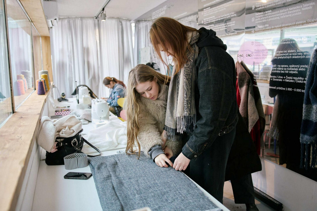 Laborat&oacute;rium udržateľnej m&oacute;dy - LUM&oacute; HUB v Trenč&iacute;ne. FOTO: Monika Va&scaron;korov&aacute;
