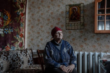 &rdquo;Pr&aacute;ca tu žiadna nie je, skoro v&scaron;etci mlad&iacute; odi&scaron;li. V&auml;č&scaron;inou do Poľska. Nič to nie je. Dedina umrela,&rdquo; hovor&iacute; pani Halina. FOTO: Mafra/Petr Topič
