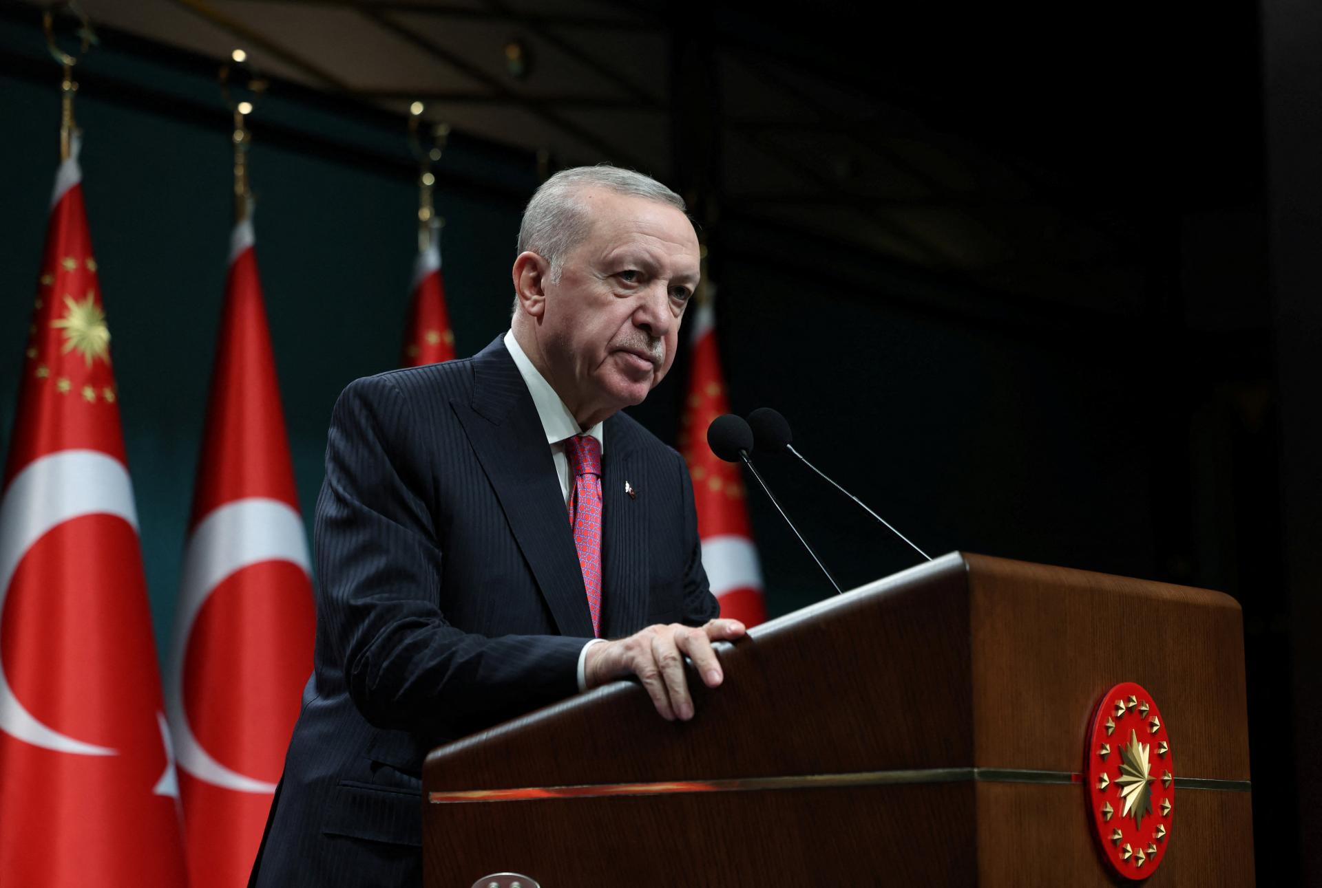 Blízky východ je zahalený pachom krvi a strelného prachu. Erdogan vyzval na zastavenie vojny