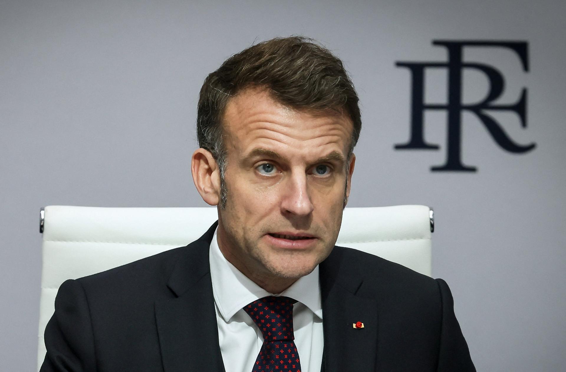 Nemám informácie, že by Irán zamínoval Hormuzský prieliv, tvrdí Macron