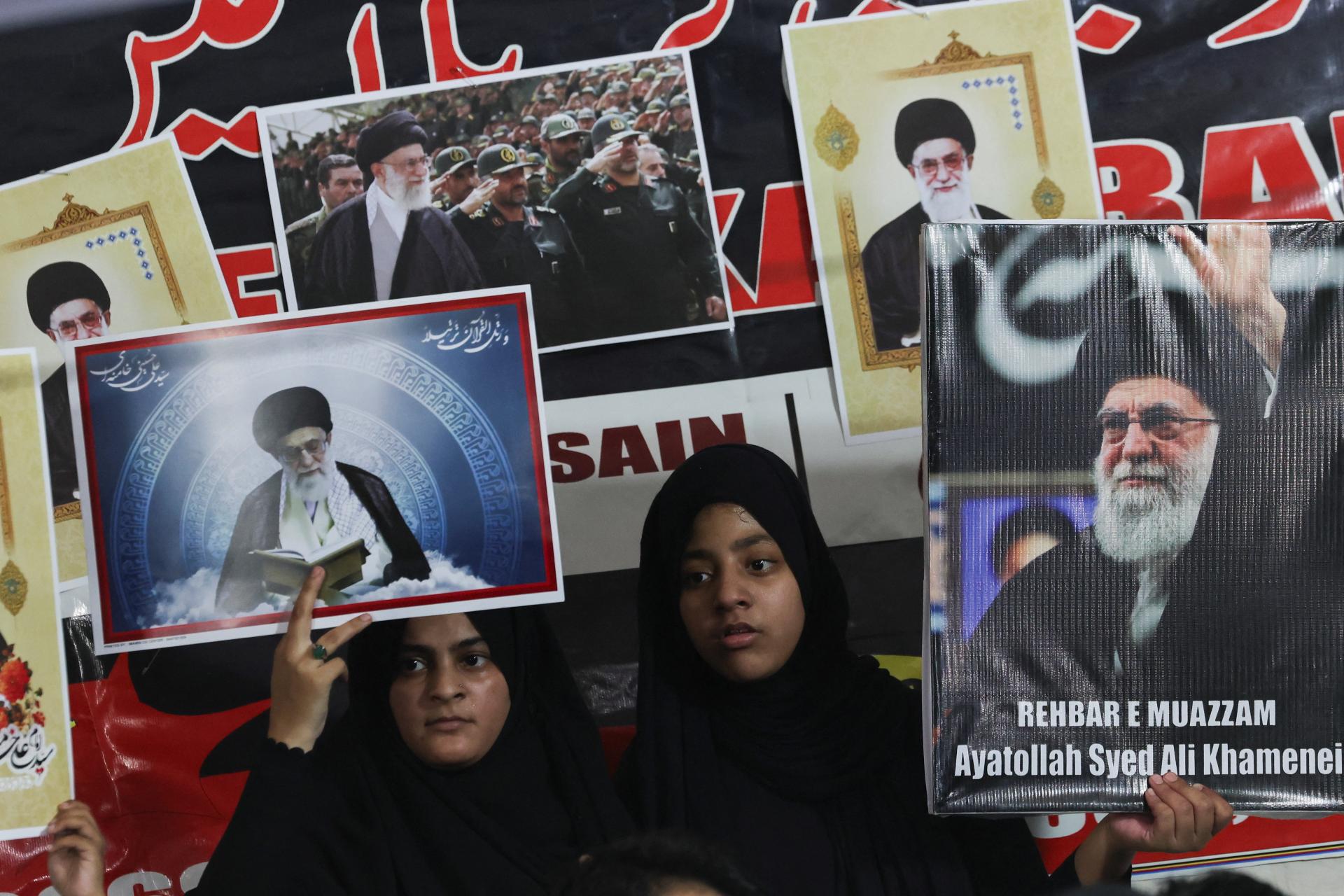 Na&scaron;e jednotky maj&uacute; prsty na sp&uacute;&scaron;ti, odk&aacute;zal &scaron;&eacute;f ir&aacute;nskej pol&iacute;cie protestuj&uacute;cim