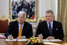 Na sn&iacute;mke maďarsk&yacute; premi&eacute;r Viktor Orb&aacute;n a slovensk&yacute; premi&eacute;r Robert Fico.

FOTO: TASR/ M. Baumann