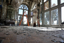Golestansk&yacute; pal&aacute;c po tom, čo bol po&scaron;koden&yacute; pri izraelsko-americkom &uacute;toku. FOTO: Reuters