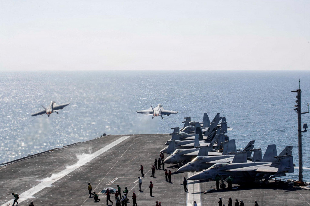 Americk&aacute; lietadlov&aacute; loď. FOTO: US Navy