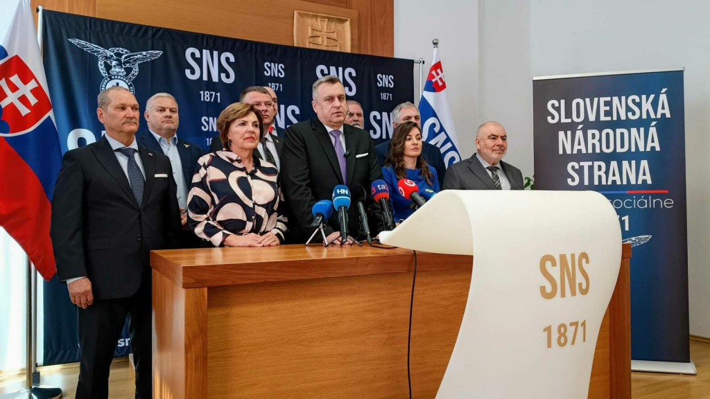 V strede predseda SNS Andrej Danko po sneme strany. FOTO: HN/Jaroslav Pavliga
