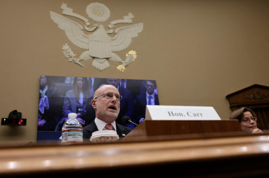 Predseda Americk&eacute;ho vysielacieho regul&aacute;tora Feder&aacute;lnej komunikačnej komisie Brendan Carr. FOTO: Reuters