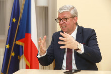 1. podpredseda vl&aacute;dy ČR a minister priemyslu a obchodu Karel Havl&iacute;ček. FOTO: HN/Peter Mayer