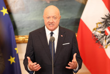 Rak&uacute;sky kancel&aacute;r Christian Stocker. FOTO: Reuters