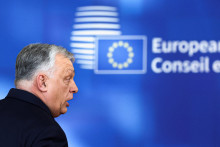 Maďarsk&yacute; premi&eacute;r Viktor Orb&aacute;n počas dne&scaron;n&eacute;ho summitu E&Uacute;. FOTO: Reuters