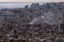 Ir&aacute;n dlhodobo podporoval &scaron;iitsk&yacute; Hizball&aacute;h ideologicky, finančne, dod&aacute;vkami zbran&iacute; a v&yacute;cvikom mil&iacute;ci&iacute;. FOTO: REUTERS