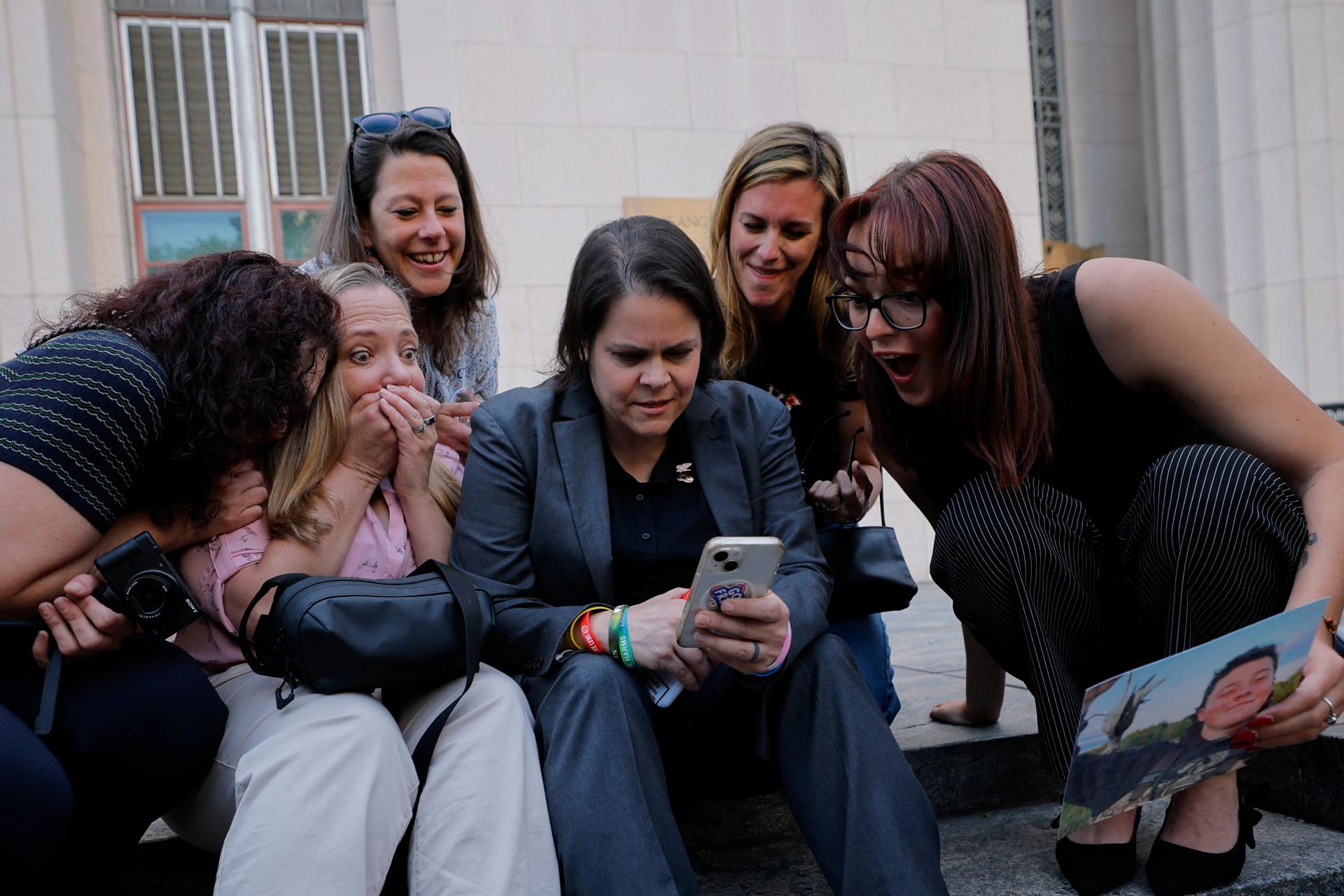 Instagram a YouTube boli navrhnuté tak, aby spôsobovali závislosť u detí, rozhodla porota