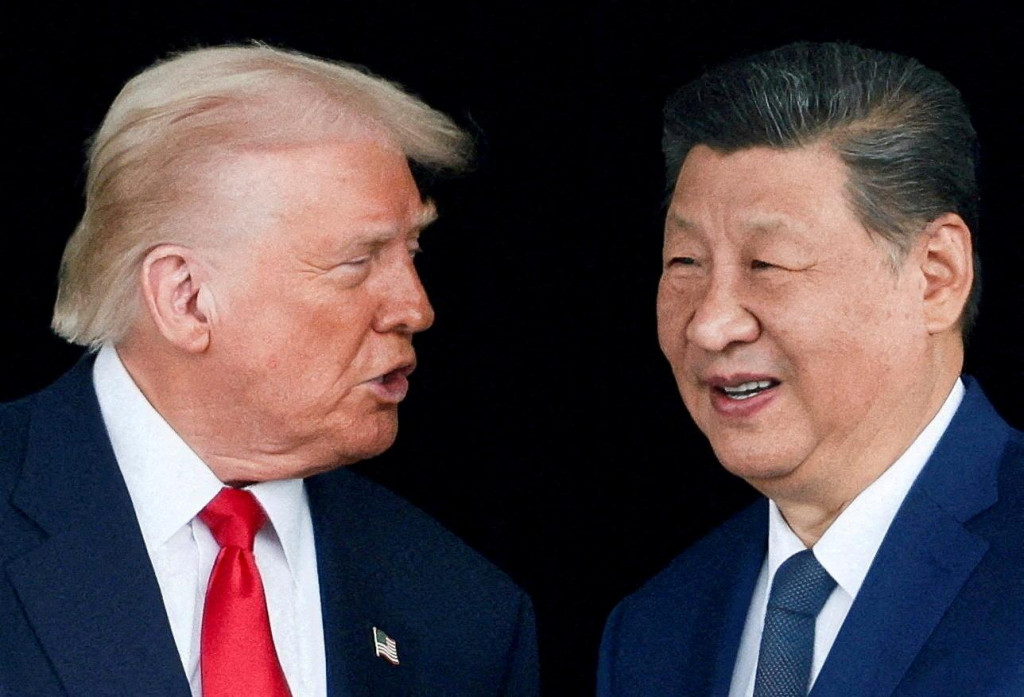 Americk&yacute; prezident Donald Trump a č&iacute;nsky prezident Si Ťin-pching. FOTO: Reuters