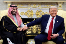 Saudskoarabsk&yacute; korunn&yacute; princ Muhammad bin Salm&aacute;n a americk&yacute; prezident Donald Trump v Bielom dome. FOTO: REUTERS