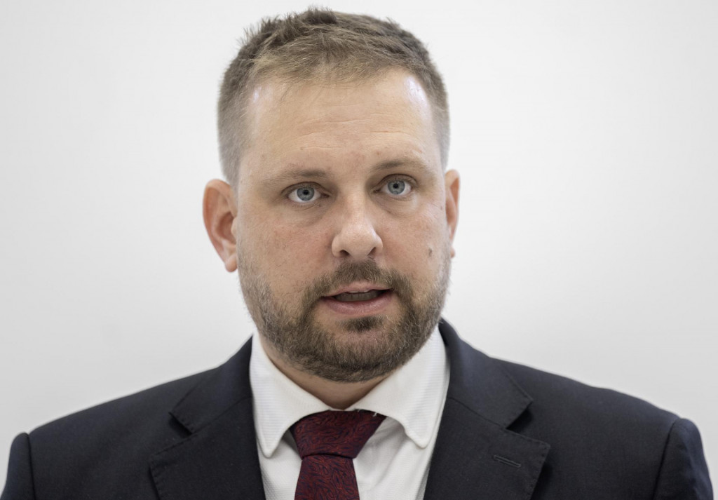 Na sn&iacute;mke minister zdravotn&iacute;ctva Kamil &Scaron;a&scaron;ko. FOTO: TASR/Martin Baumann