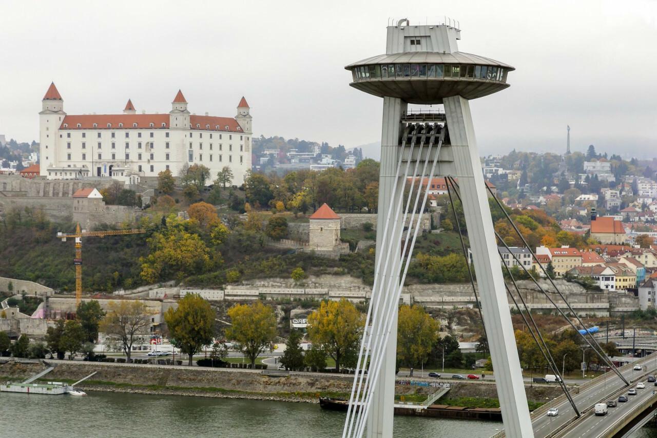 Slovensko sa ocitlo v ére vyšších úrokov. Doručia nám drahšie úvery, no aj zopár pozitív (otázky a odpovede)