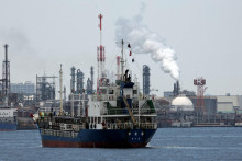 Bezpečn&aacute; preprava ropy tankermi je probl&eacute;mom s&uacute;visiacim s vojnou v Ir&aacute;ne. FOTO: Reuters