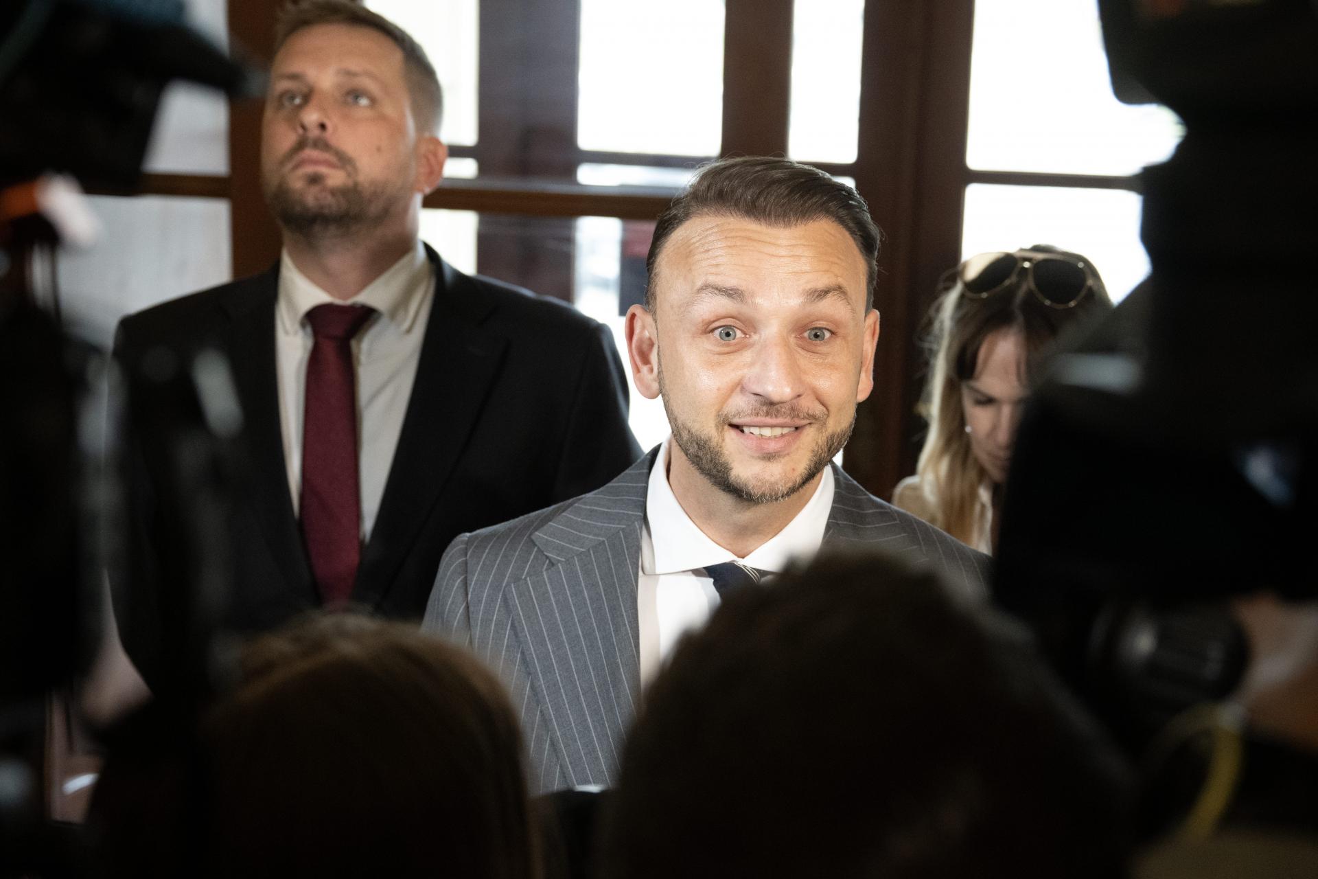 Stali sme sa obeťou politick&eacute;ho vydierania prezidenta Zelensk&eacute;ho, tvrd&iacute; &Scaron;utaj E&scaron;tok