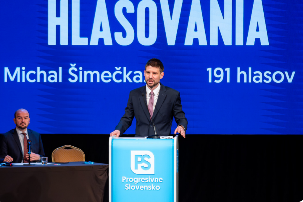 Michal &Scaron;imečka po zvolen&iacute; za predsedu strany Progres&iacute;vne Slovensko. FOTO: PS
