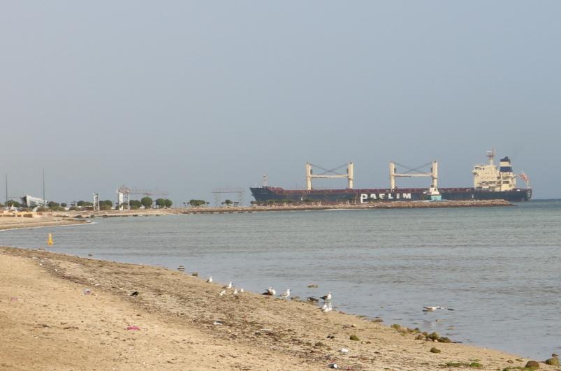 Tankery boli presmerované. Cez prístav Janbú Saudská Arábia exportuje už päť miliónov barelov ropy denne